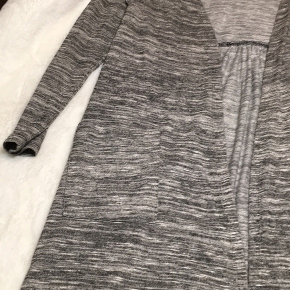 Others Follow Cardigan size Medium - Picture 4 of 6